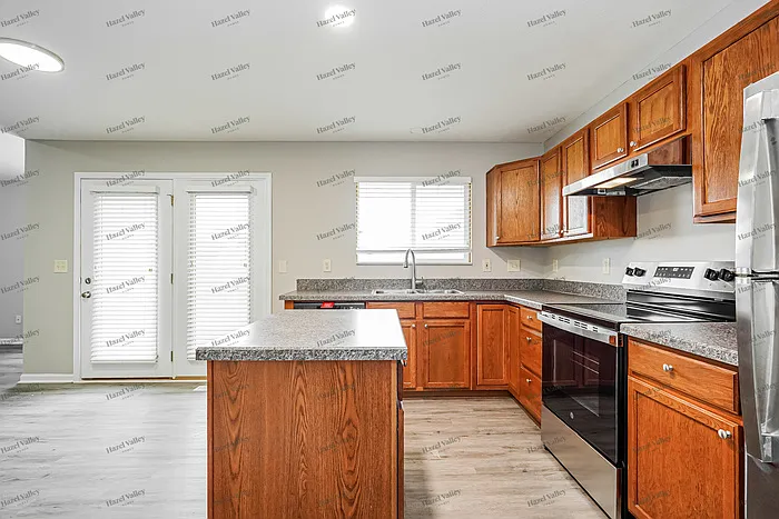 855 Mueller Dr — Photo 6