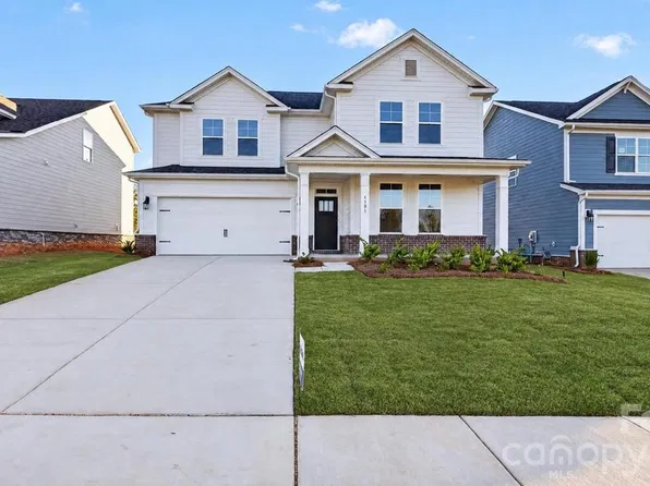 4181 Round Table Dr, Gastonia, NC 28056