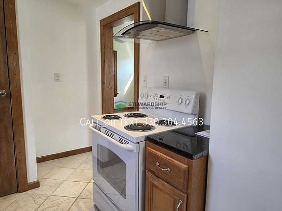 4th image of 1717 Bedford Ave SW