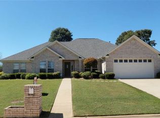 7414 Palisades Dr, Texarkana, TX 75503
