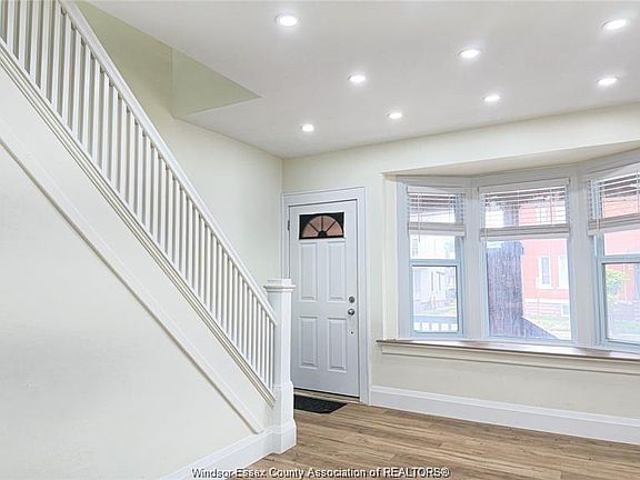 3rd image of 116 Elm Ave