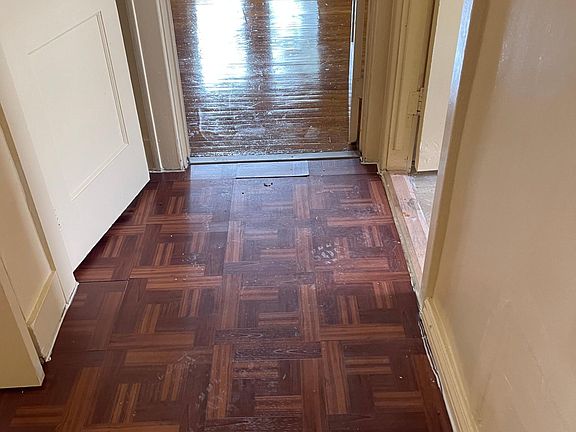 5th image of 31 Shirley Ave