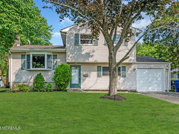 3 Stratton Place, New Monmouth, NJ 07748