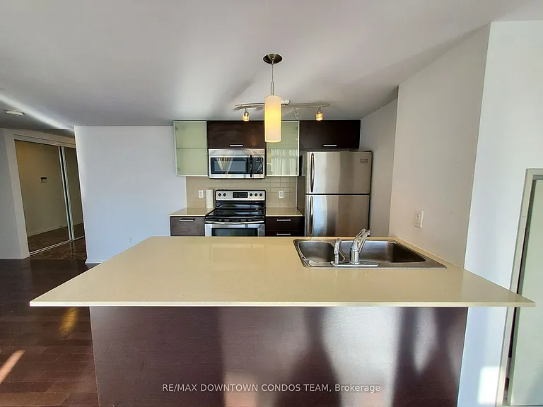 38 Grenville St #1503 — Photo 6