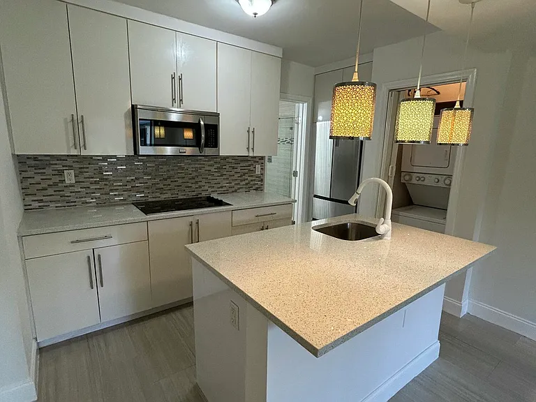 914 NE 15th Ave #2 — Photo 4