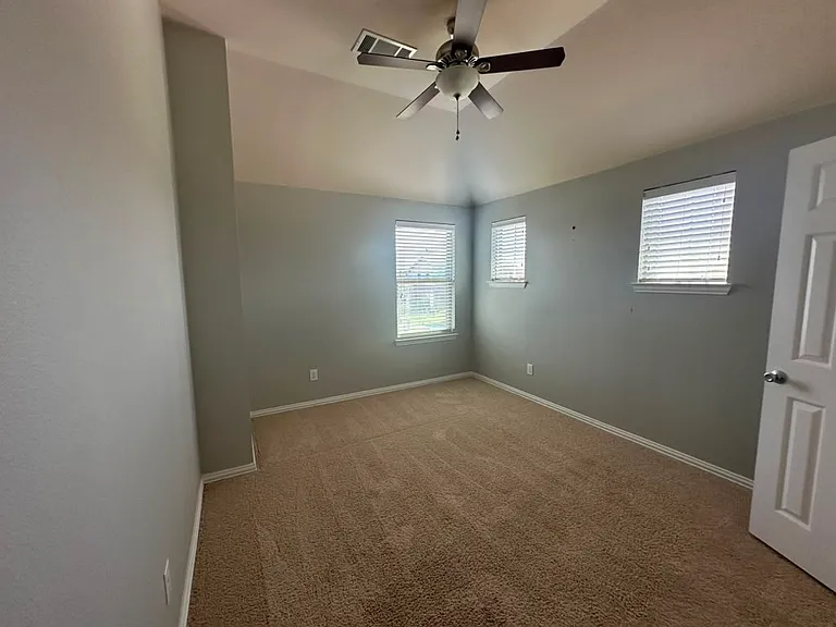 2642 Calmwood Dr — Photo 8