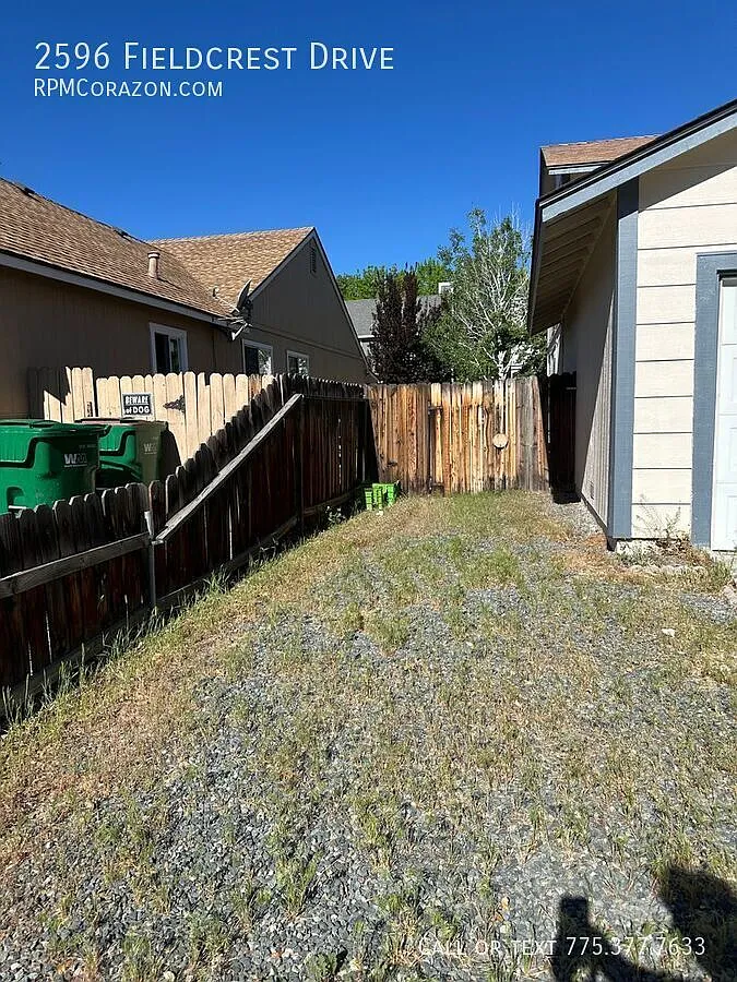 Building Photo - 2596 Fieldcrest Dr