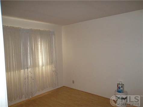 4th image of 5263 Cresthaven Blvd APT E