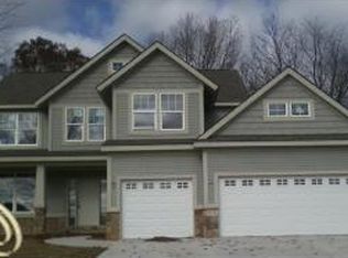 459 Napa Valley Dr, Milford, MI