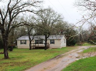 127 Joe Cole Ln, Smithville, TX 78957