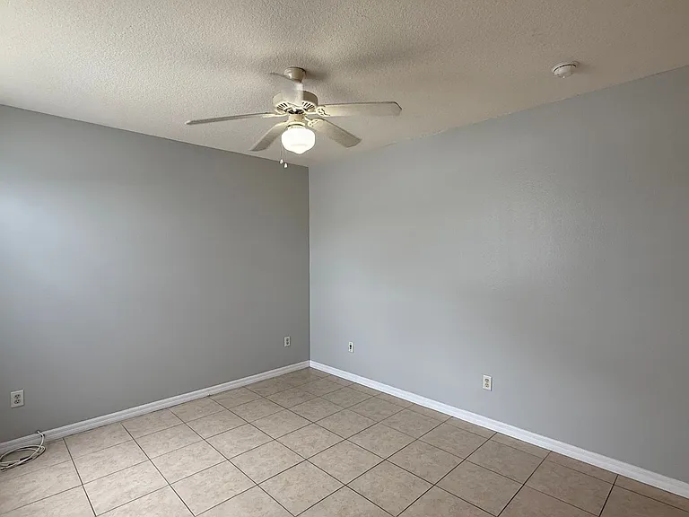 627 Orchid Dr — Photo 6