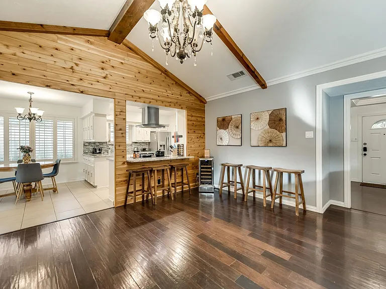 16095 Longvista Dr — Photo 8