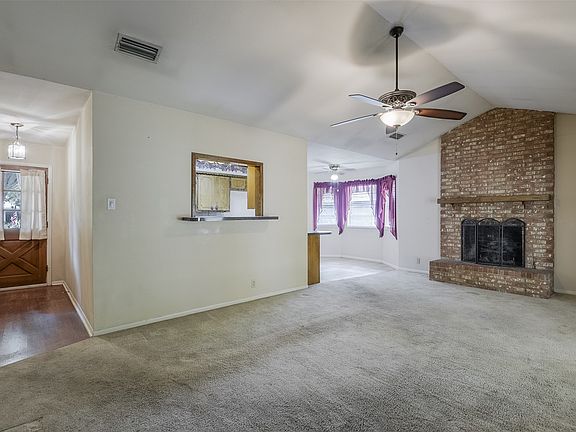 3rd image of 102 Alamo St