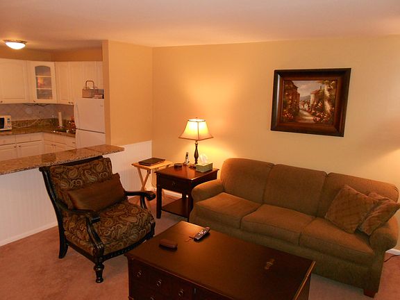 4th image of 5444 Vicaris St Floor 2