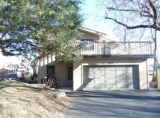 26773 N Circle Dr, Mundelein, IL