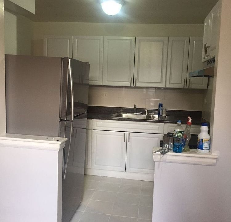 2nd image of 950 Rutland Rd APT 717
