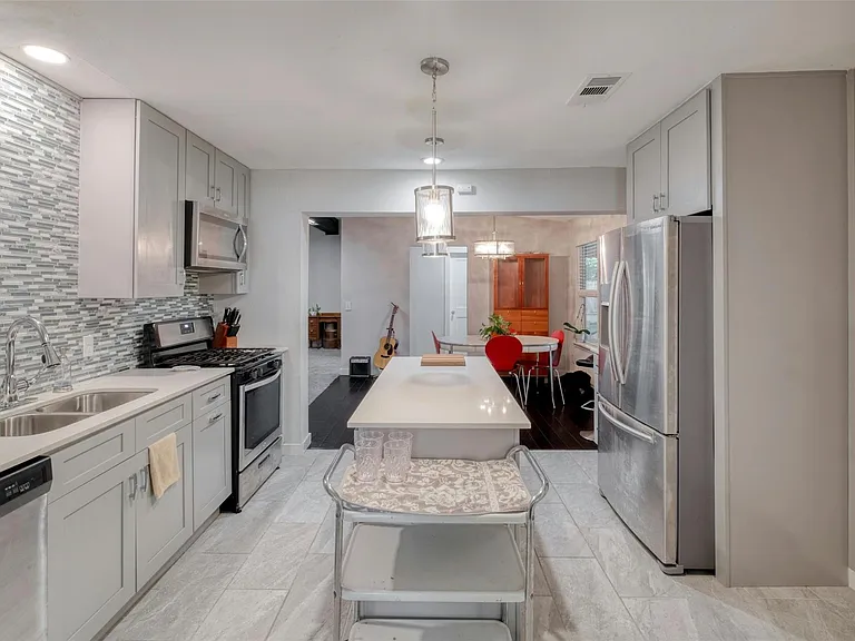 5502 Burgundy Dr — Photo 7