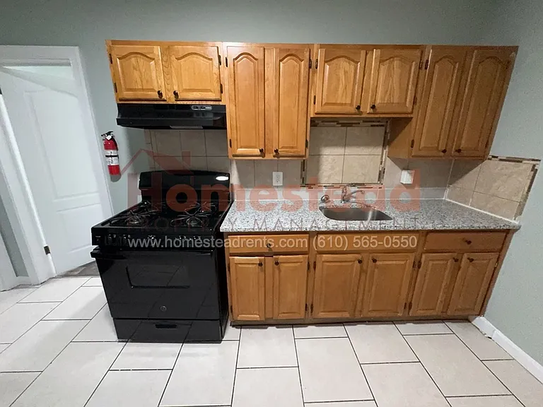 30 N Sycamore Ave — Photo 9