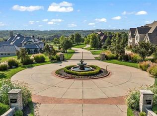 302 Wardenburg Farms Dr, Chesterfield, MO