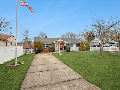 106 Arbour Street, West Islip, NY, 11795
