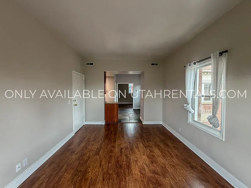 1 bed, 1.0 bath, 553 sqft, $1,325 — Photo 3