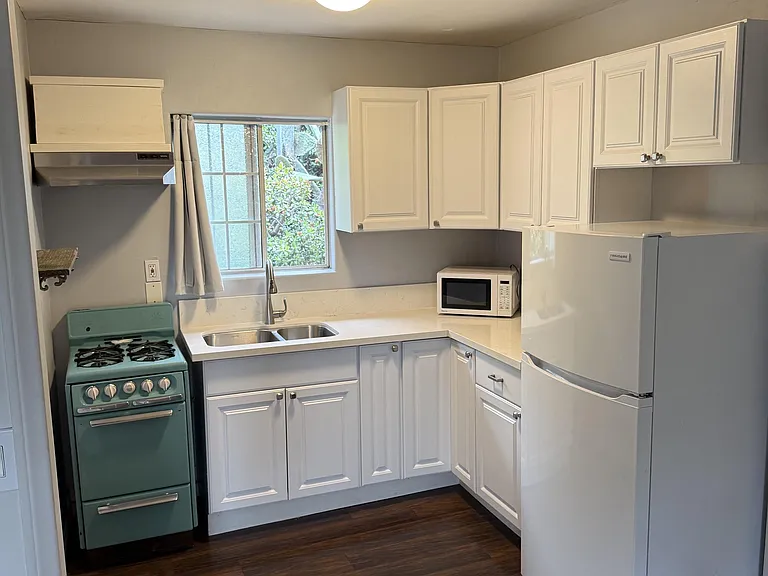 9303 Crest Dr — Photo 20