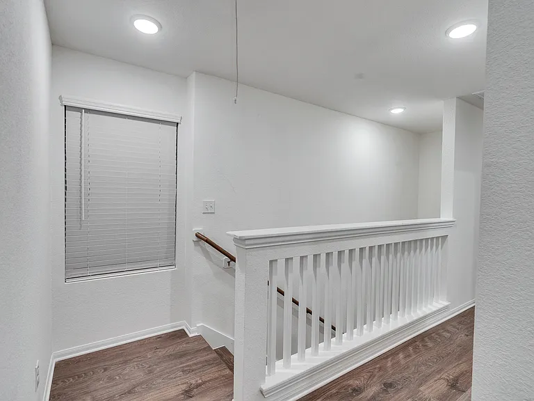 410 Magnolia Ln — Photo 27