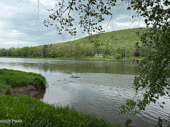 3rd image of River Rd
