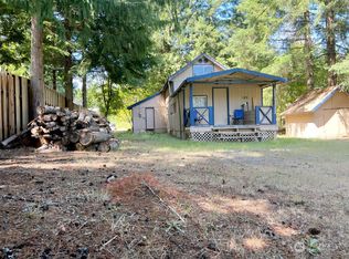 105 Crescent Beach Dr, Packwood, WA 98361