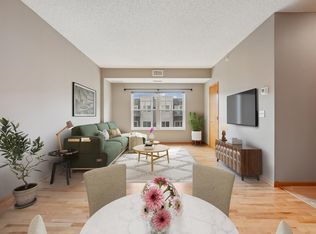 4824 E 53rd St APT 422, Minneapolis, MN 55417