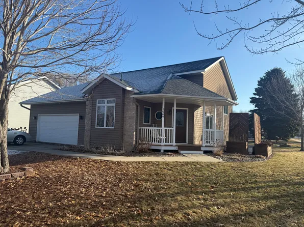 1909 Washington St S, Northfield, MN 55057