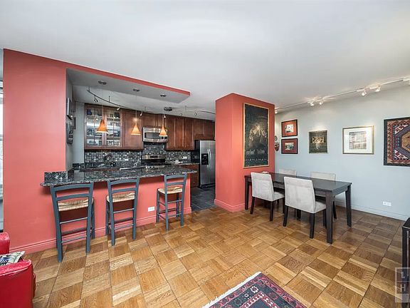 2nd image of 473 Franklin D Roosevelt Dr APT K401