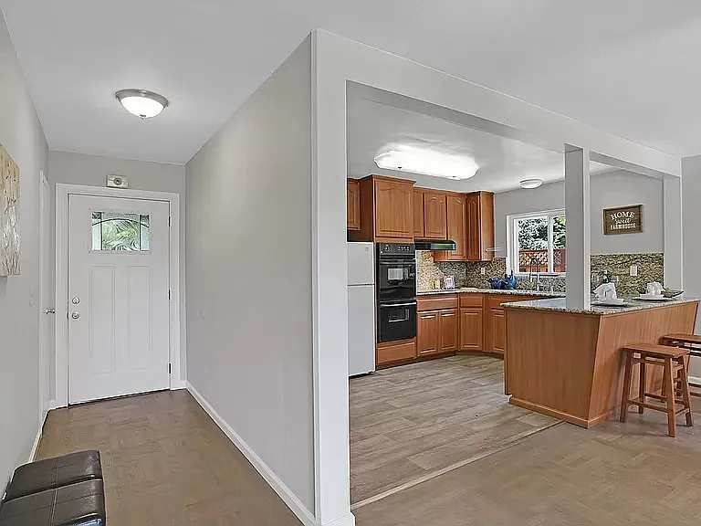 816 Green St — Photo 4