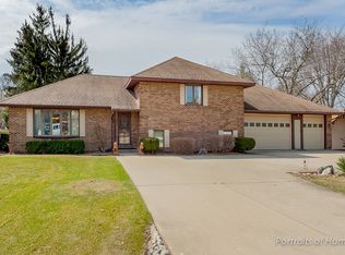 25W131 Tucumcari Trl, Bloomingdale, IL 60108