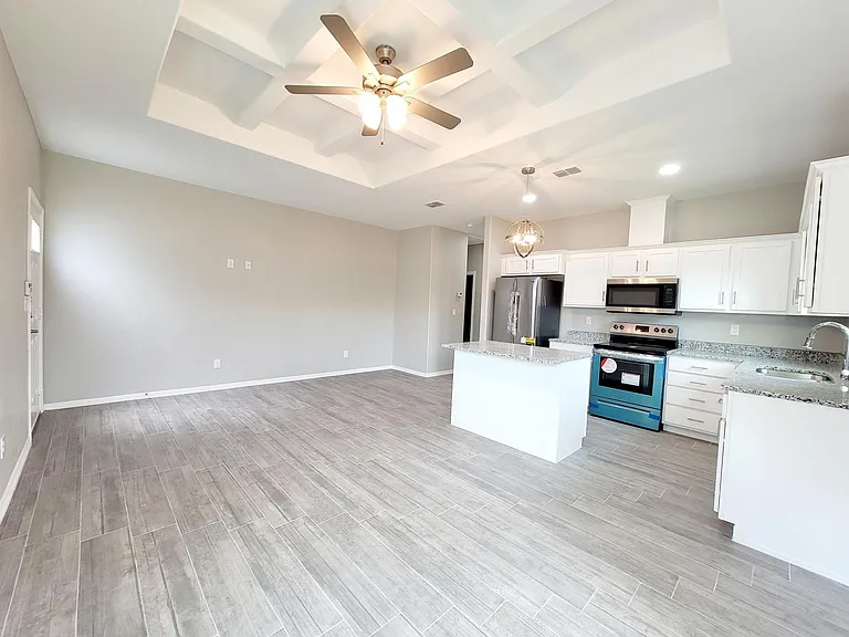 2105 Stauffer St #2 — Photo 8