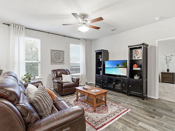 5th image of 5050 Italica Rd