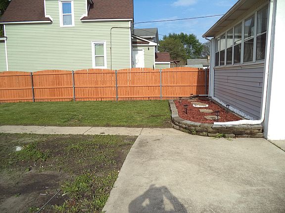 3rd image of 514 Florence St