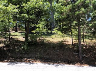 966 Lucerne Ln, Lake Arrowhead, CA 92352