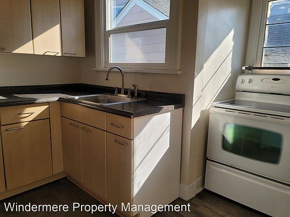 5th image of 1710 Burwell St