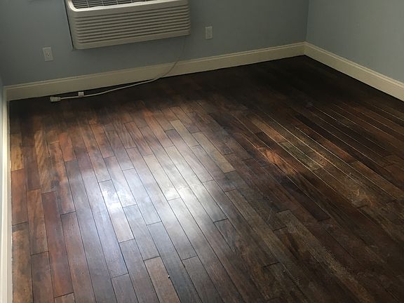 3rd image of 3145 47th St #1