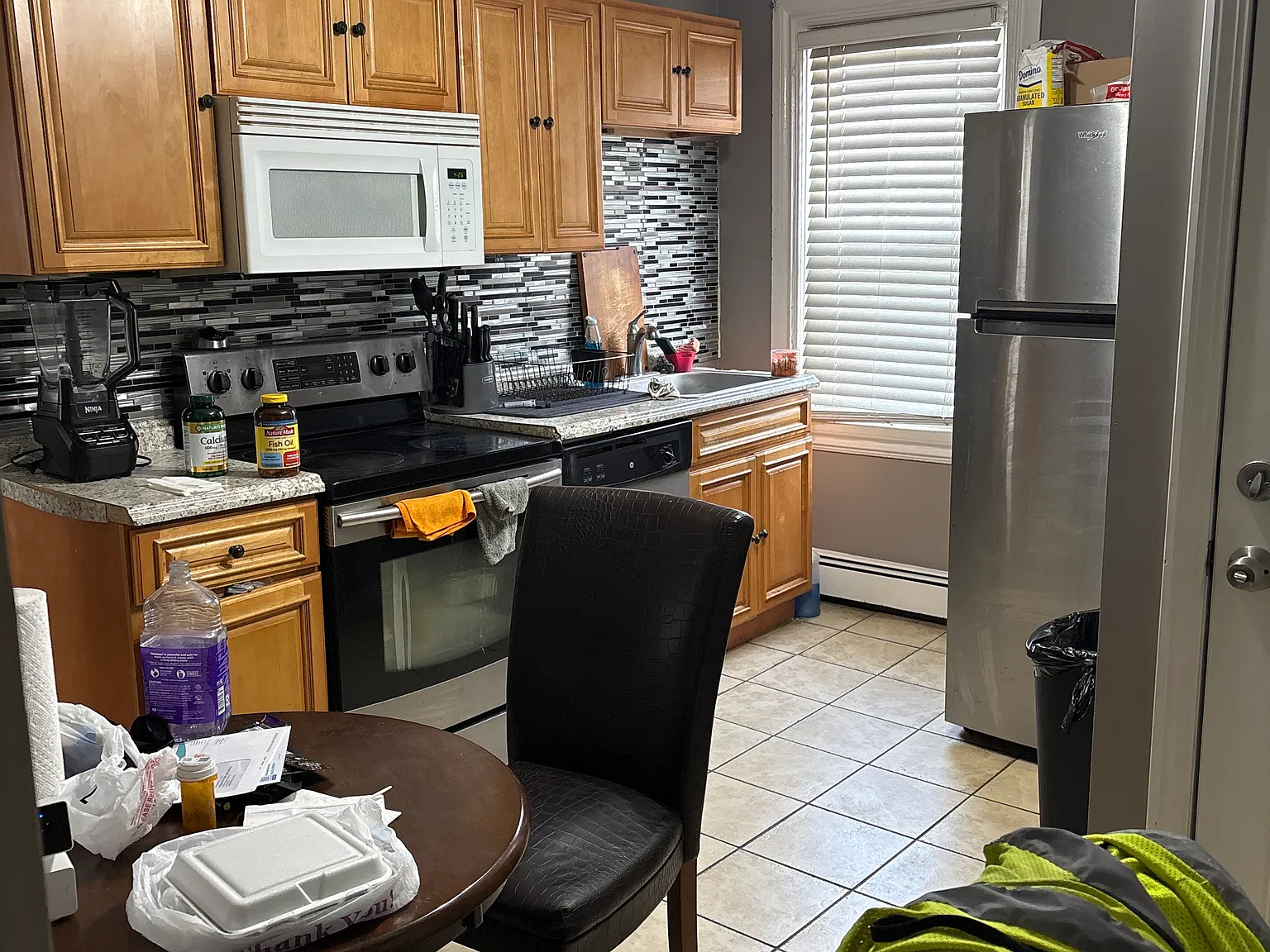 2 bed, 1000 sqft, $1,600 — Photo 4
