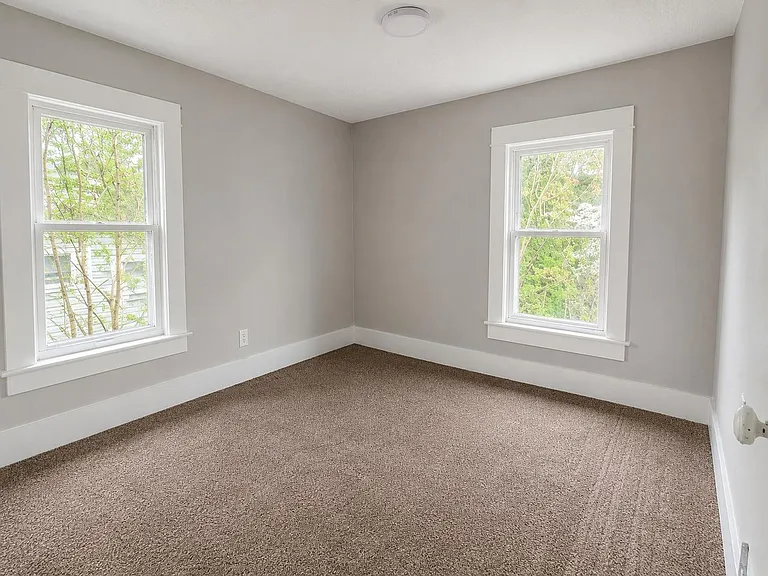 720 Florida Ave — Photo 3