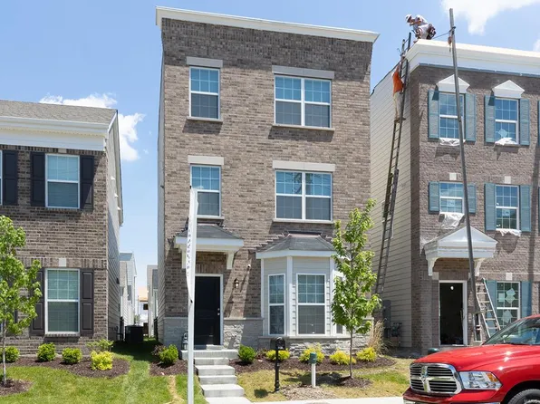 5591 Walden Ridge Dr, Saint Louis, MO 63128