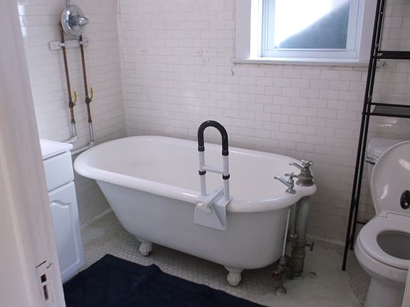 4th image of 240 N 2nd St APT 8-810