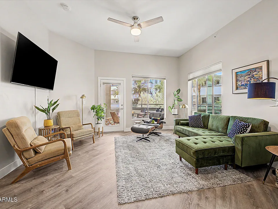 945 E Playa Del Norte Dr #2002