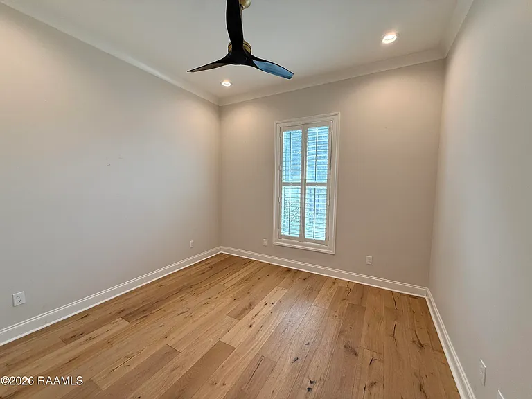 102 Orchard Park Ave — Photo 30