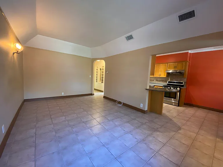6653 Alderton St — Photo 11