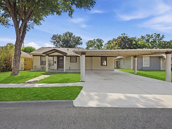 2nd image of 2418 Huntington Dr