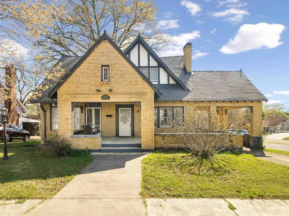 305 N East St, Benton, AR 72015