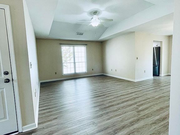 3rd image of 1016 Keeneland Ct